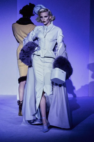 Look 27